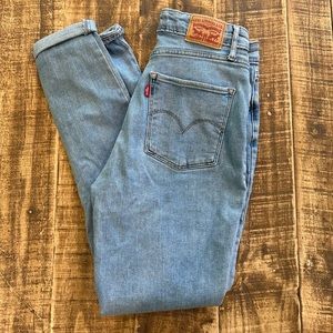 Levi’s Womens 721 Skinny Jeans